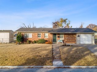 2818 S Winston Ave, Tulsa, OK 74114