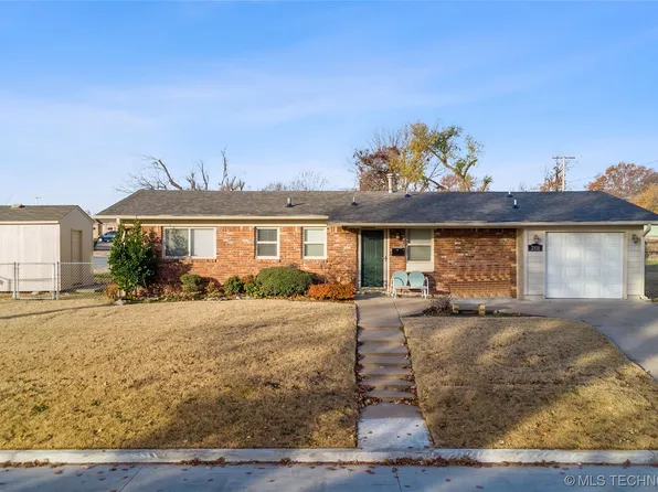 2818 S Winston Ave, Tulsa, OK 74114