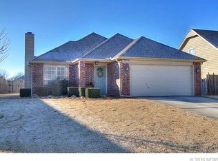 19512 E 38th St S, Broken Arrow, OK 74014