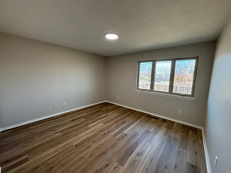 4705 N Derek Ct — Photo 8
