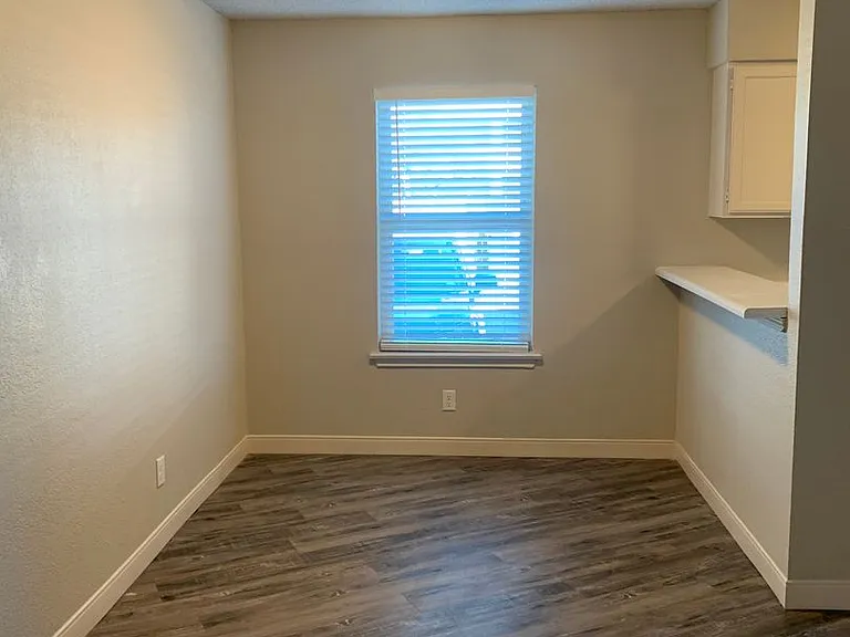 Saddlewood Apartments — Photo 52