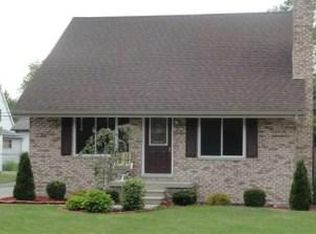 39825 Shoreline Dr, Harrison Township, MI 48045