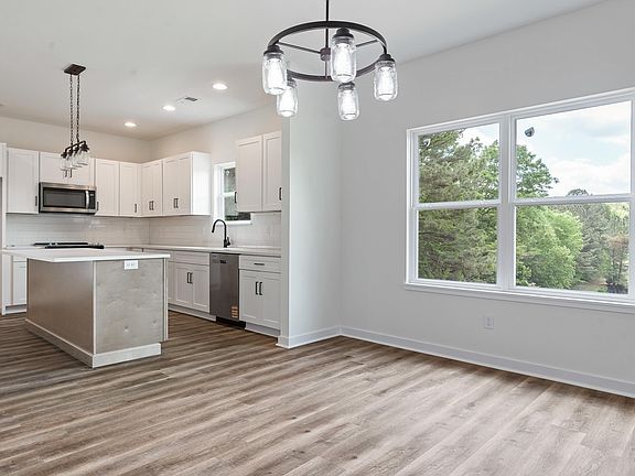 3rd image of 7677 Cloverdell Dr