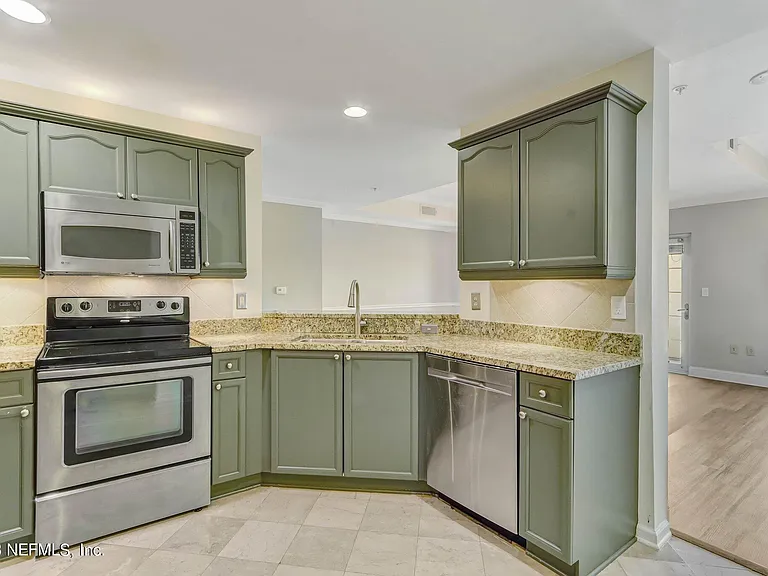 400 E Bay St #504 — Photo 64