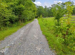 945 Hank Fry Rd, Clarkesville, GA 30523