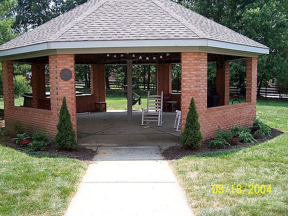 5th image of 8250 Woodcreek Dr