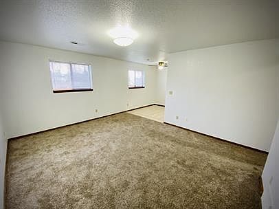1st image of 1949 Delwin St #2