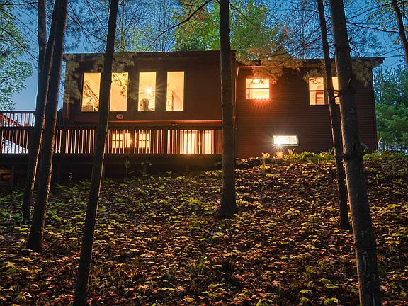 3rd image of 4418 Hampshire Dr