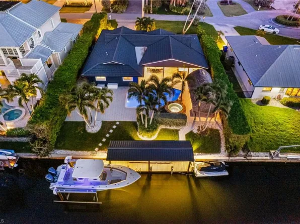 1632 Bonita CT, NAPLES, FL 34102