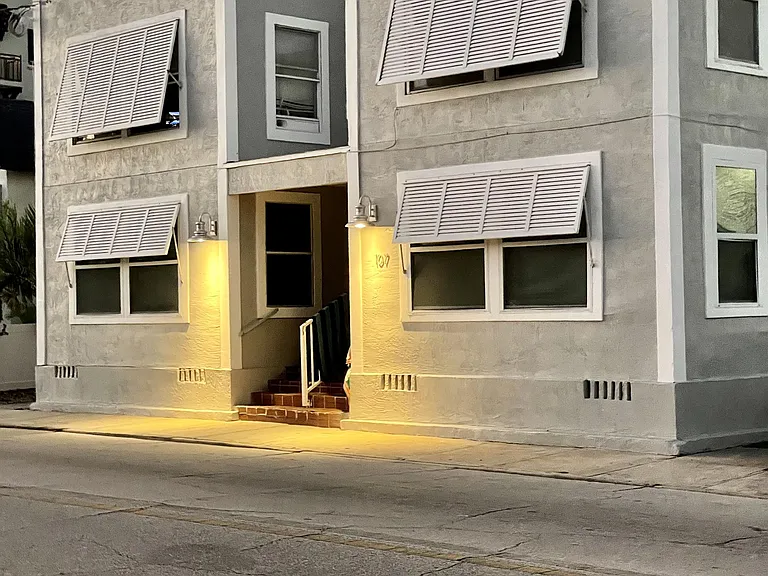 107 Washington St #6 — Photo 31