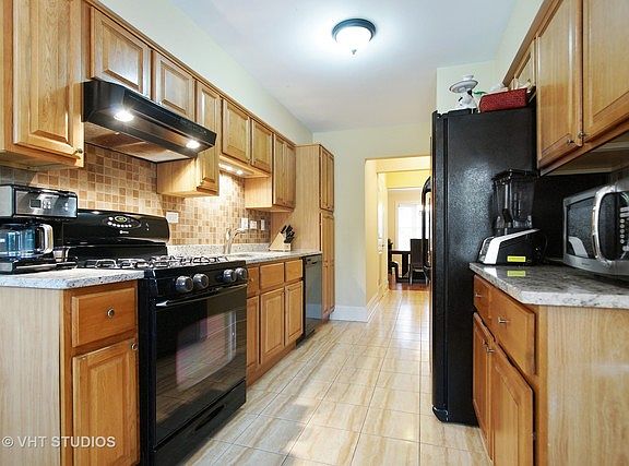 2nd image of 813 N Mulligan Ct