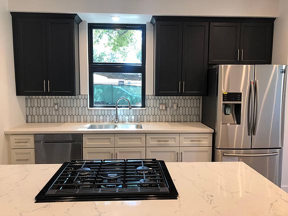 3rd image of 3257 Royal Oaks Dr #102