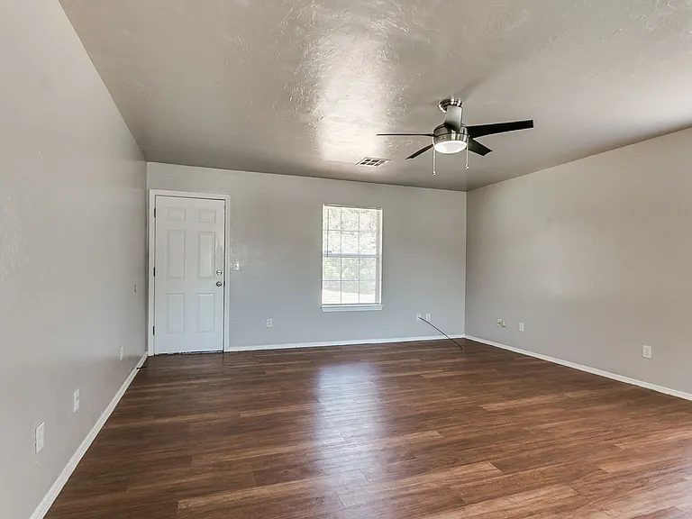 4621 Tinker Rd — Photo 2