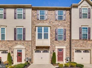 17 Farm Field Ln, Sicklerville, NJ 08081