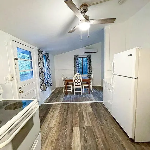 118 1/2 Sebrell Ave — Photo 3