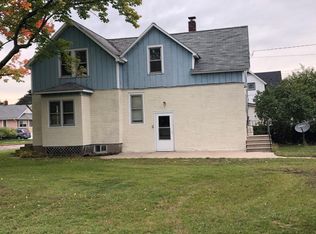 520 N 18th St, Escanaba, MI 49829