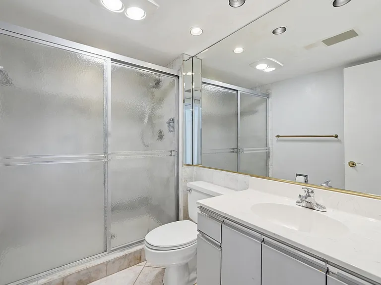 3900 Galt Ocean Dr #1116 — Photo 20