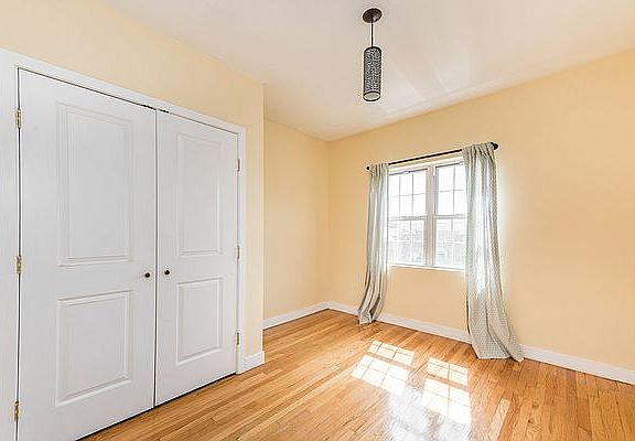 5th image of 20-14 43rd St #2