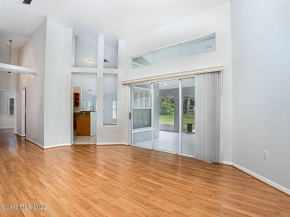 4th image of 581 Bernardo Ave NE