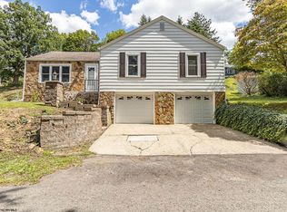 16 Camden St, Morgantown, WV 26501