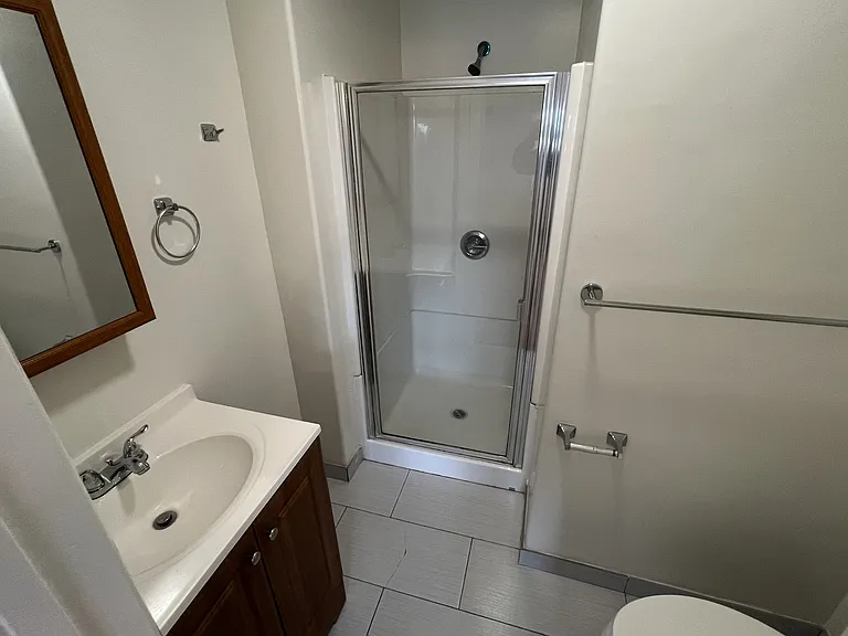 500 N Los Robles Ave #6 — Photo 12