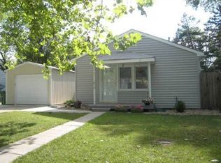 2216 Sloan St, Manhattan, KS 66502