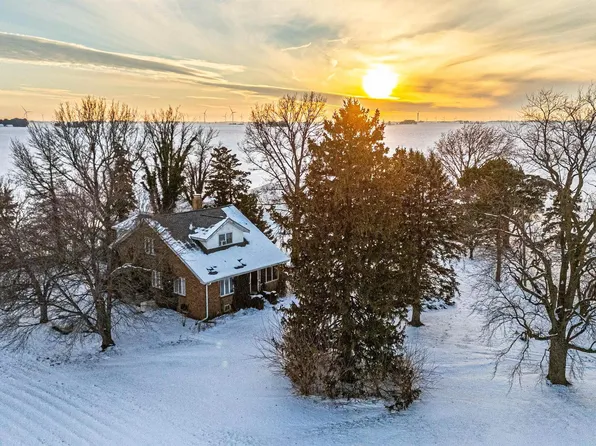 2125 700th St, Chestnut, IL 62518