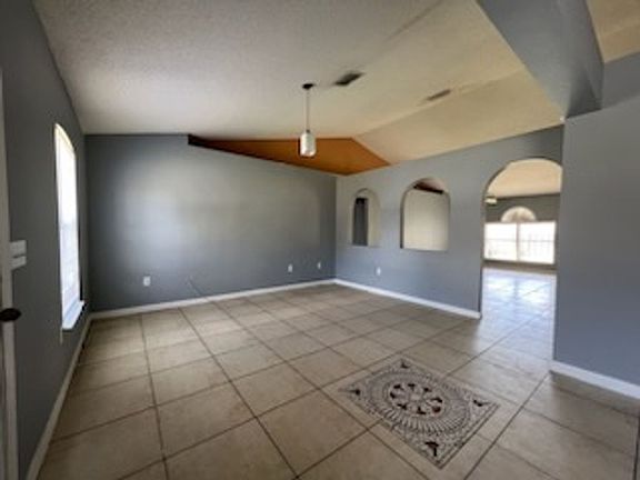 5th image of 920 Salerno Ct