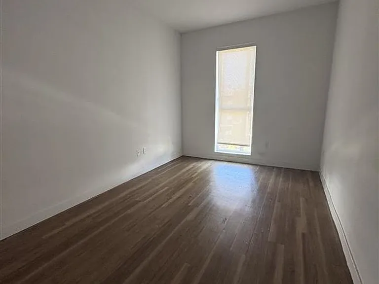 Maya Apartments at 535 Kingsley Dr in Los Angeles — Photo 50