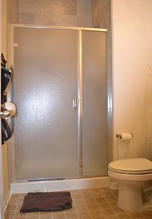 Full bath room downstair