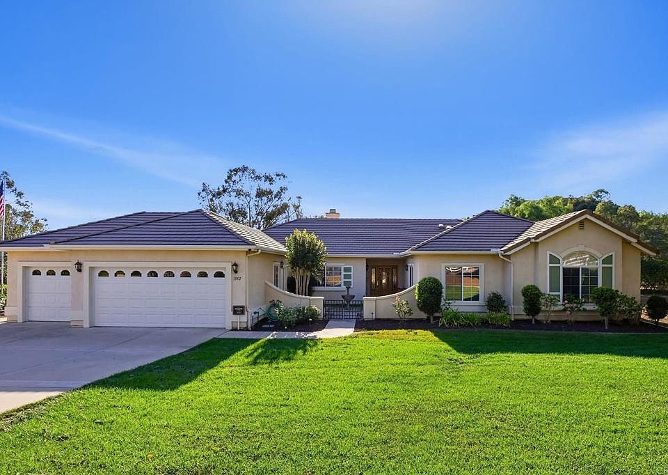 1st image of 1352 Tierra Roja Dr
