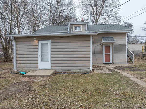 2916 Sewell St, Rockford, IL 61109