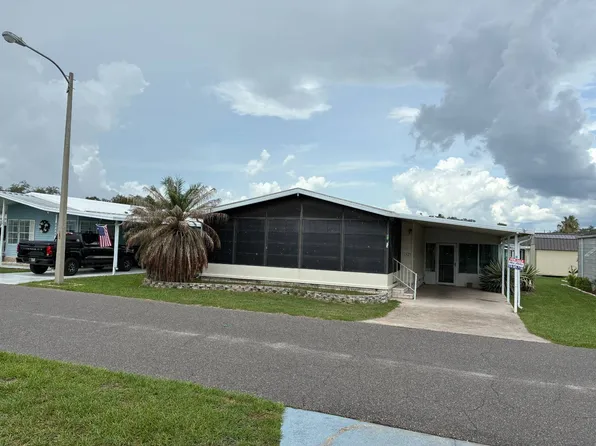 37529 Tradewind Dr, Zephyrhills, FL 33541