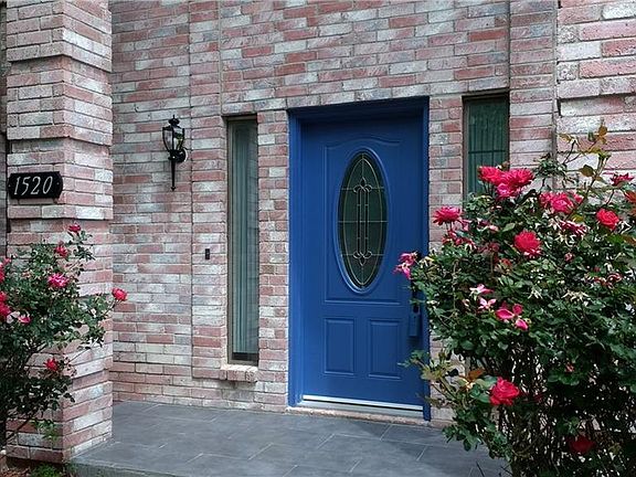 2nd image of 1520 Mockingbird Ln