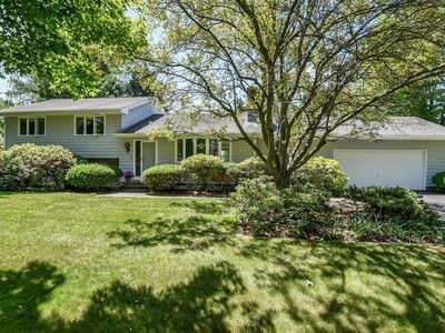 7 Laurana Ln, Hadley, MA, 01035