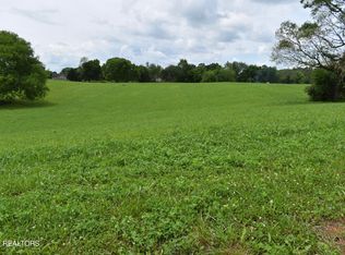 13 Temple Rd, Seymour, TN 37865