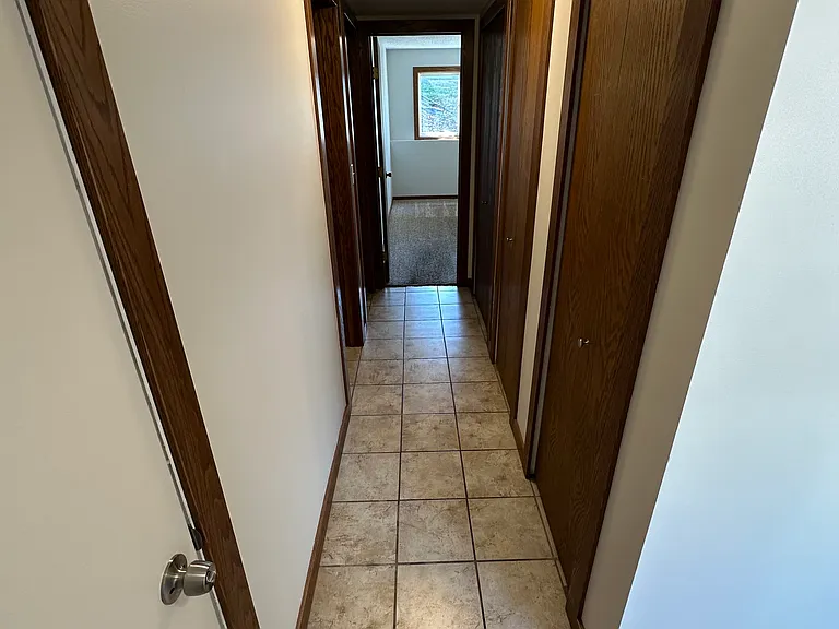 404 Whispering Ln — Photo 3