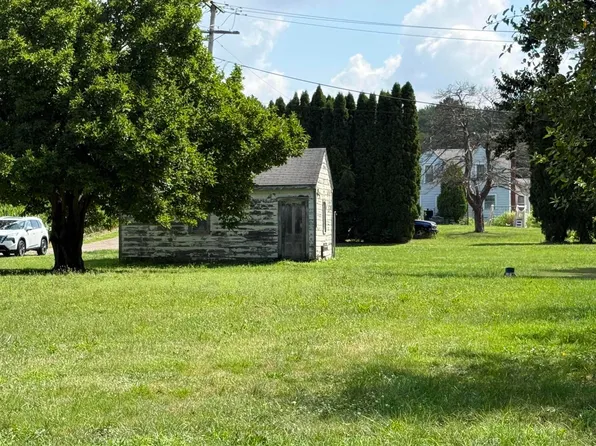 311 George St, Galien, MI 49113