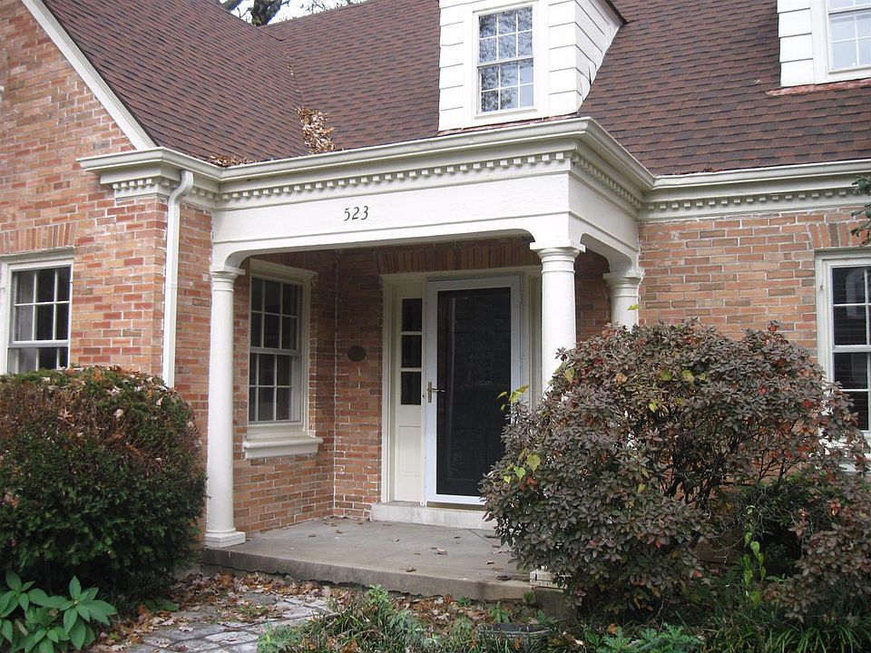 2nd image of 523 Arcadia Park