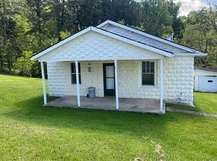 206 Walker St, Sophia, WV 25921