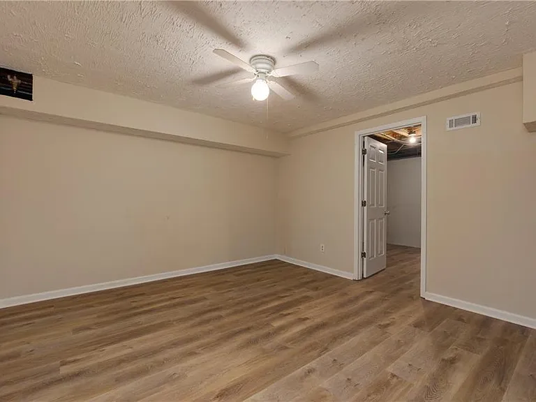 2890 Carrollton Ct — Photo 31