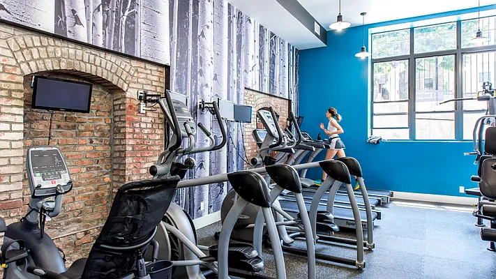 Rented by Nooklyn NYC LLC | media 18