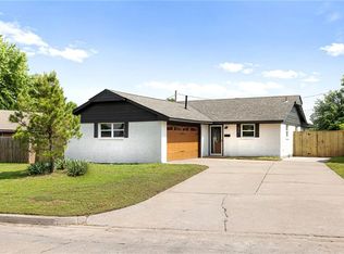 220 Holbrook Dr, El Reno, OK 73036