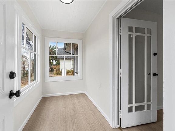 2nd image of 3421 Union St