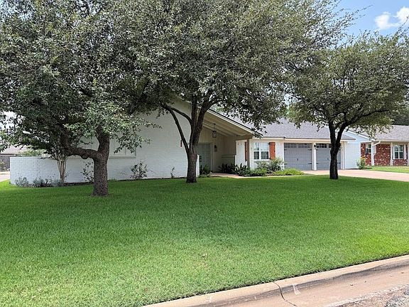 2nd image of 3019 Cumberland Dr