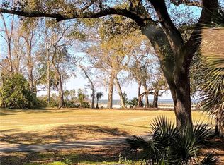 11 Sparrow Hawk Ct, Hilton Head Island, SC 29926