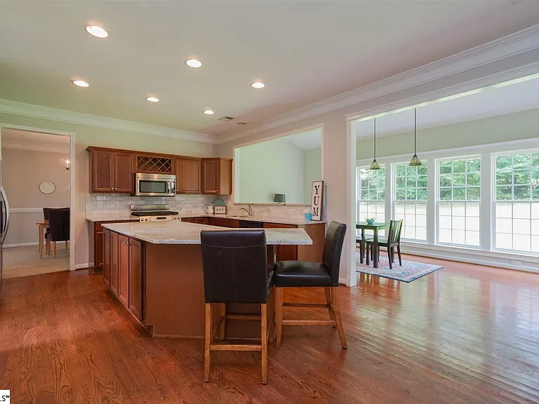208 Woodland Creek Way — Photo 8