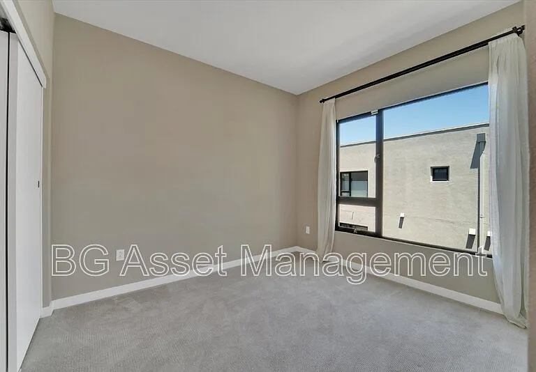 1766 12th St — Photo 17