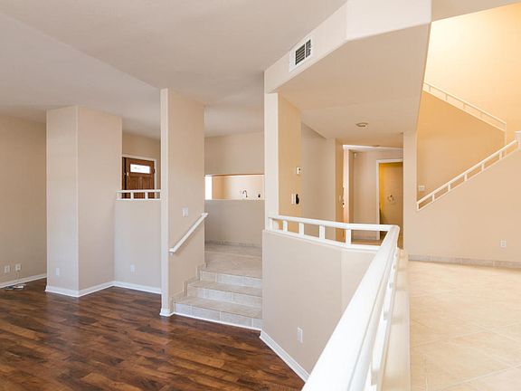 4th image of 153 Greenmeadow Dr
