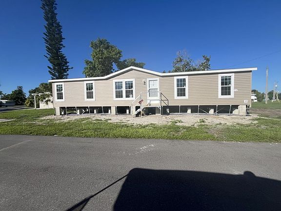 2nd image of 514 Eland Dr #514